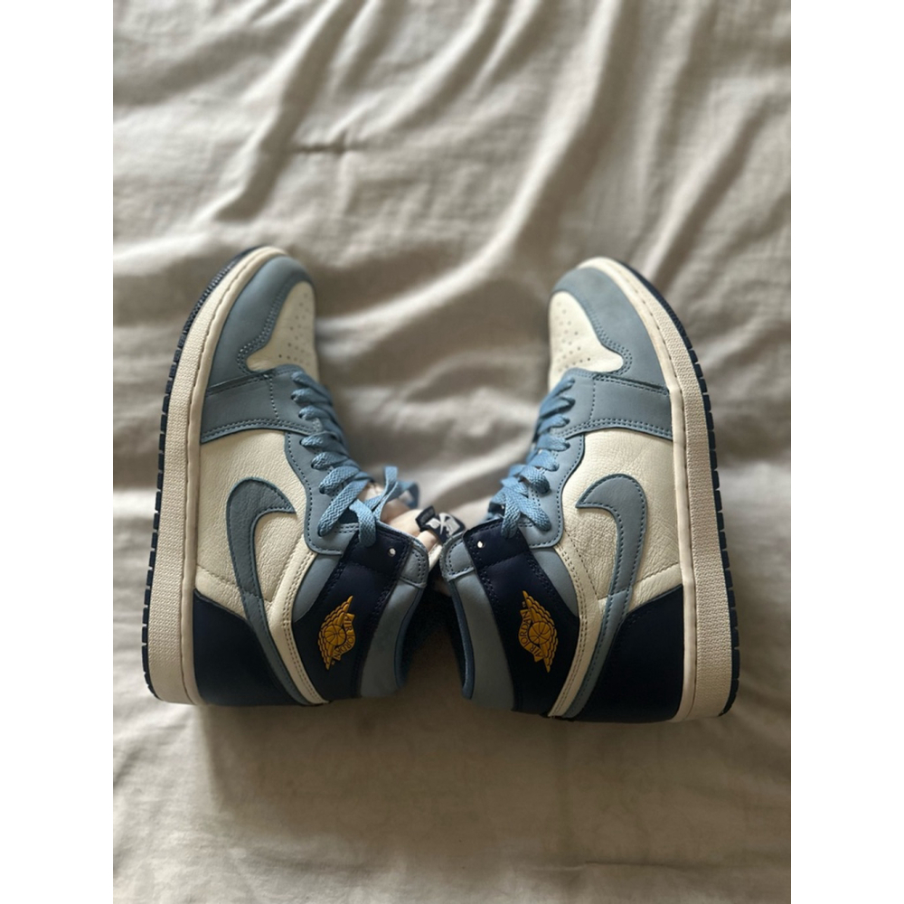 Women’s Air Jordan 1 High “First in Flight” Used